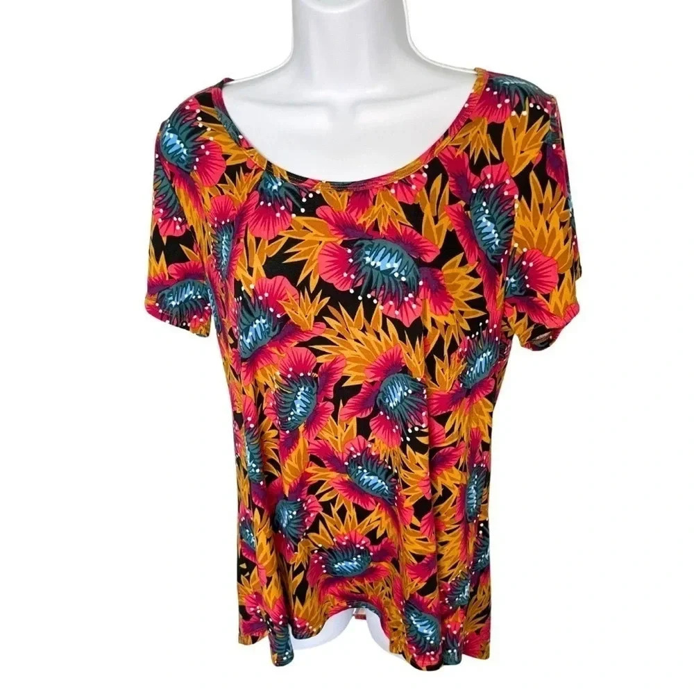 LuLaRoe Classic Scoop Neck Tee - Woman’s Size Large - Picture 4 of 6